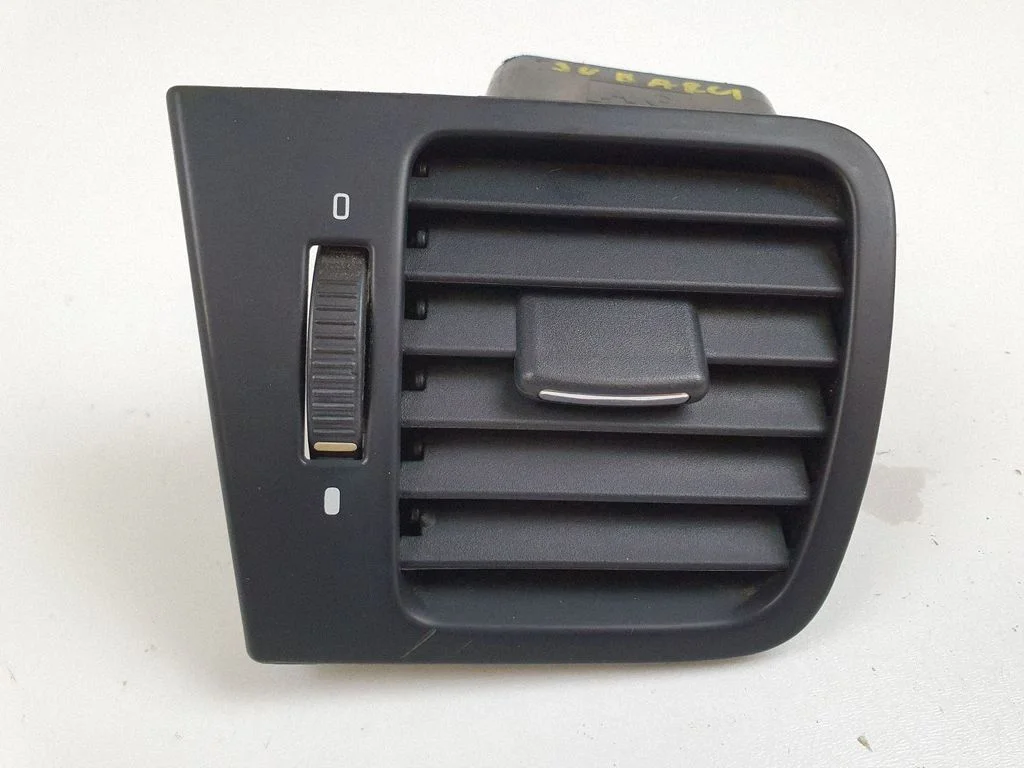 Dashboard side air vent grill/cover trim – front left