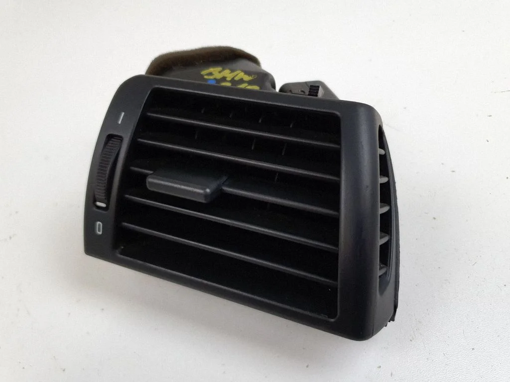 Dashboard side air vent grill/cover trim 8361898