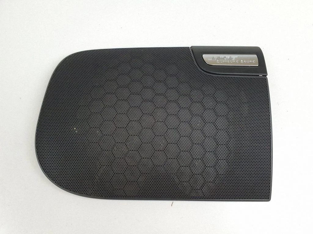 Eesmise ukse kõlari kate – Audi A8 S8 D3 4E (2002-2009)