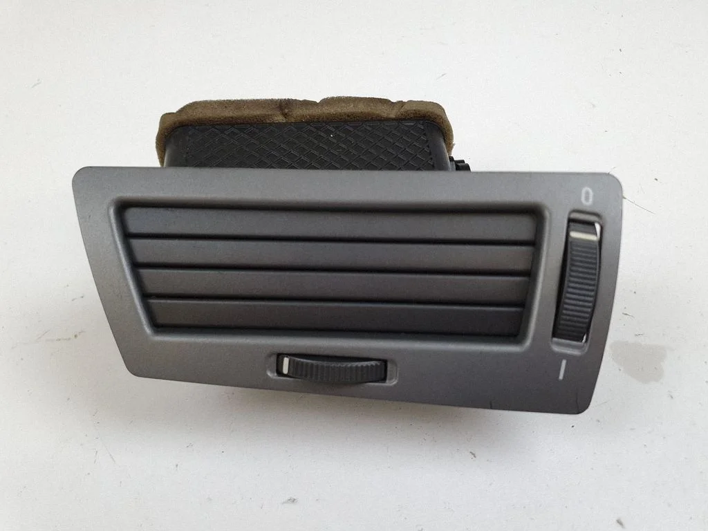 Dashboard side air vent grill/cover trim 7007227