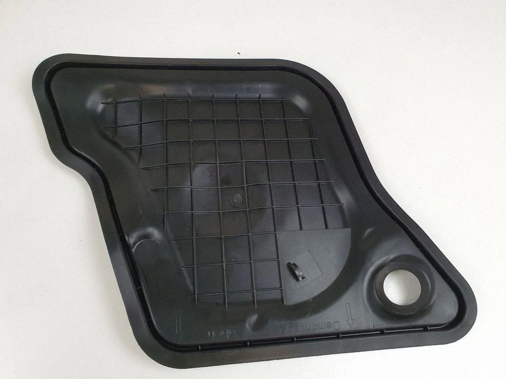 Muu eesmise ukse viimistluse osa 8T083715B – Audi A5 Sportback 8TA (2009-2016)