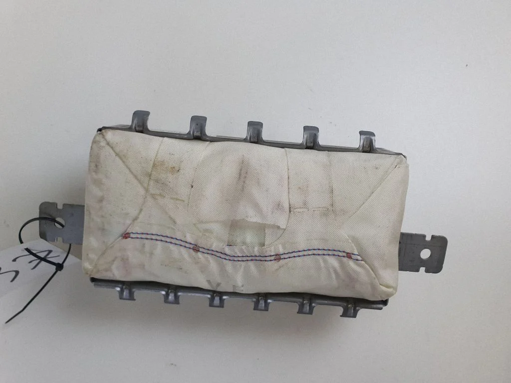 Passenger airbag 845303Z000