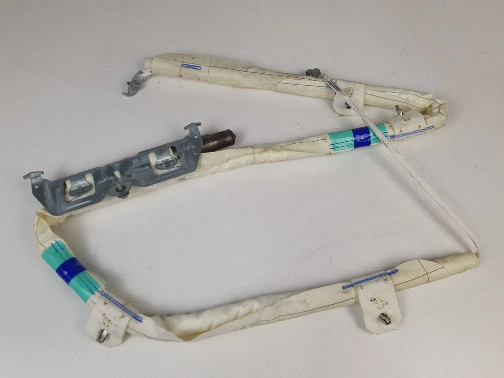 Katuse turvapadi (kardin) – Opel Astra J (2010-2015)