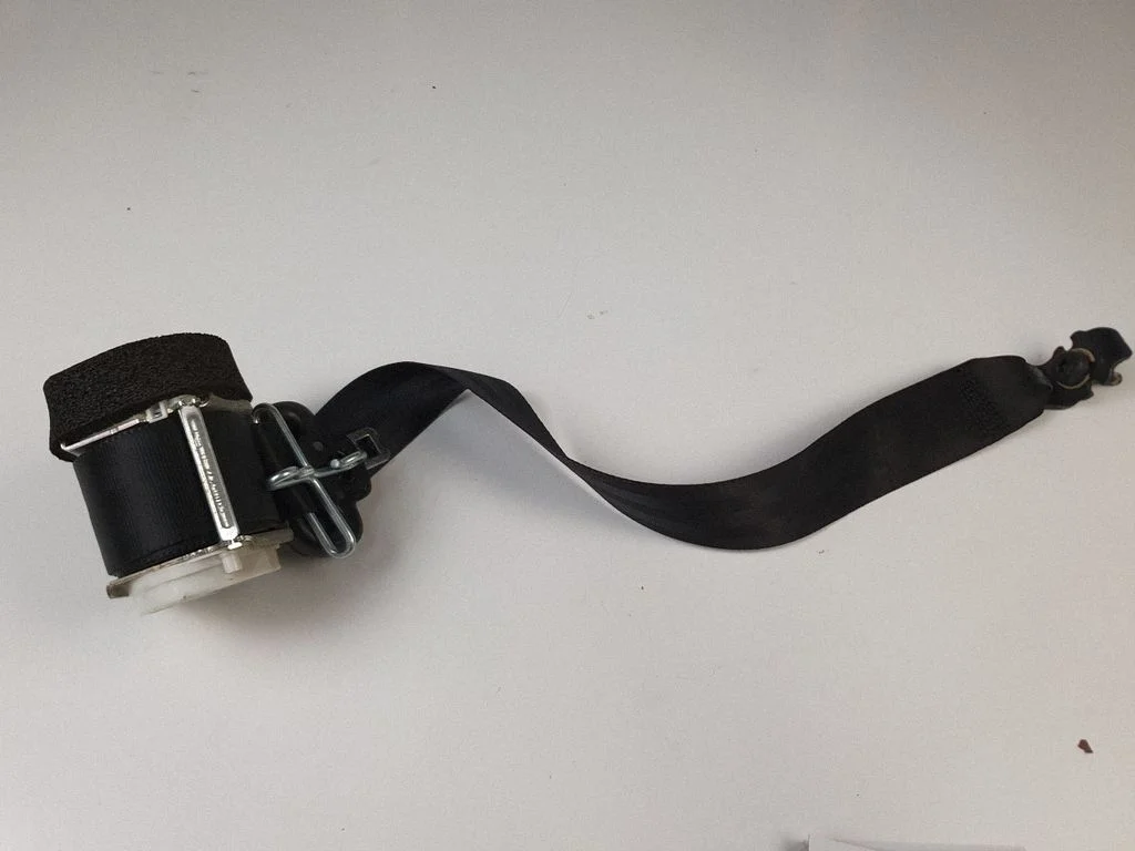 Rear seatbelt A613B85A