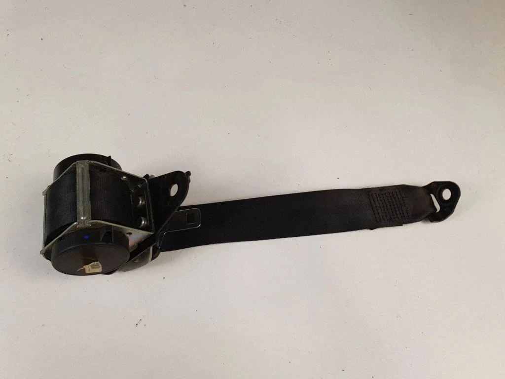 Rear seatbelt 88844JD000