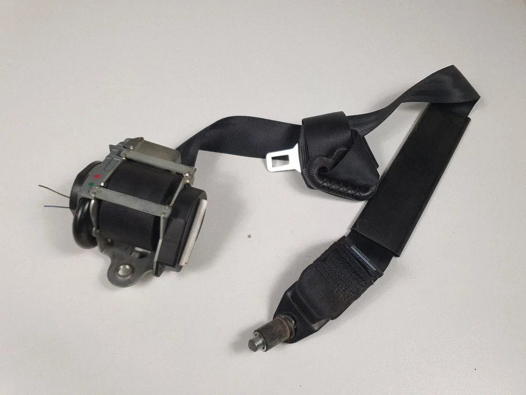 Front seatbelt 735584042 – Opel Combo D (2011-2017)