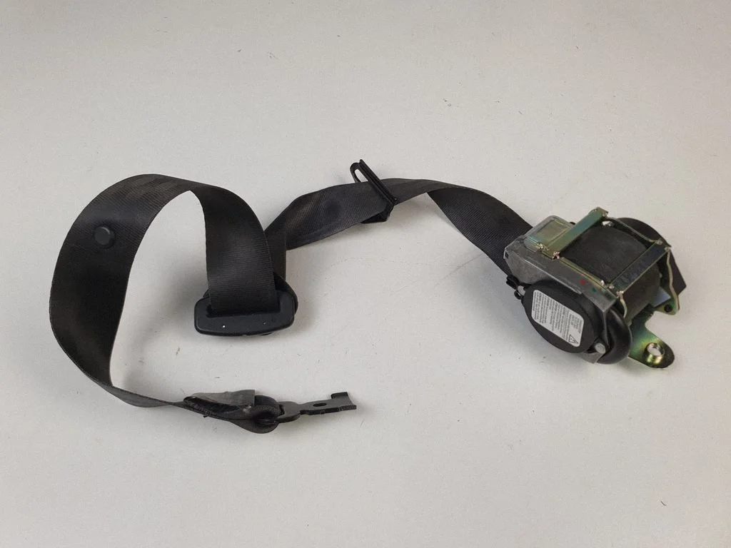 Front seatbelt 617023500