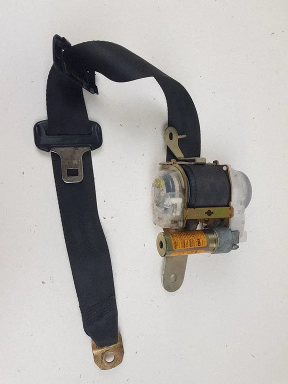 Rear seatbelt 7M4600P