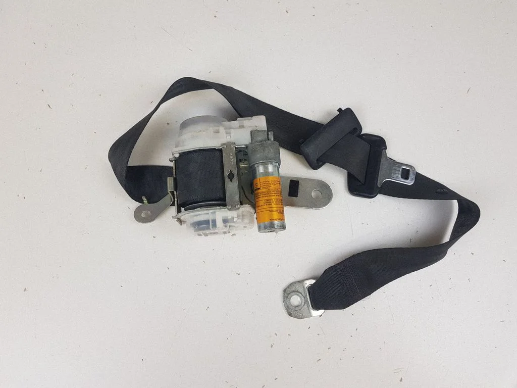 Tagumine turvavöö – Lexus GS 300 350 430 450H (2005-2012)