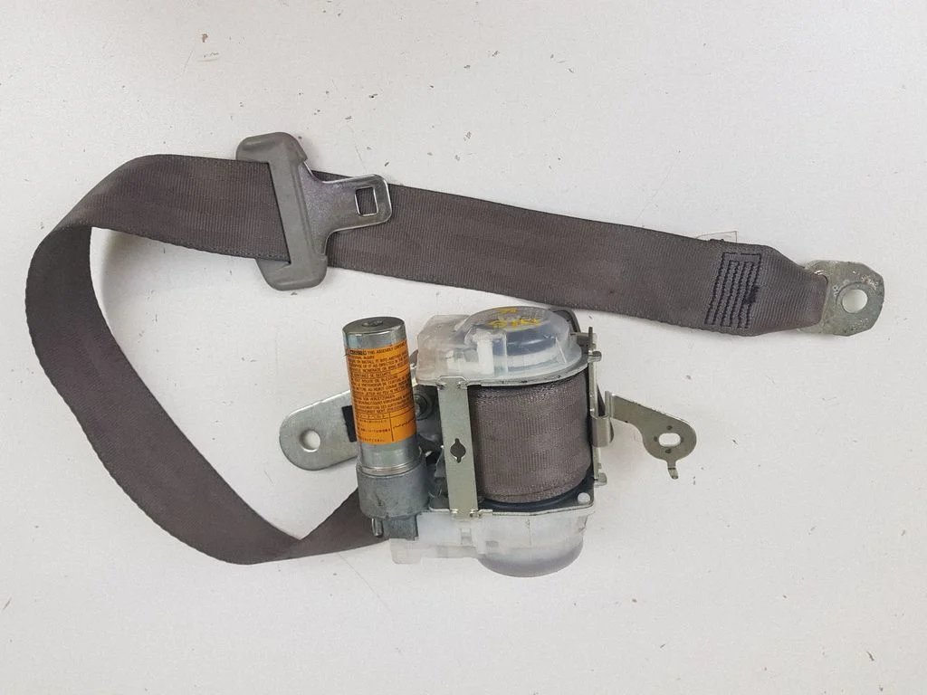 Tagumine turvavöö – Lexus GS 300 350 430 450H (2005-2012)