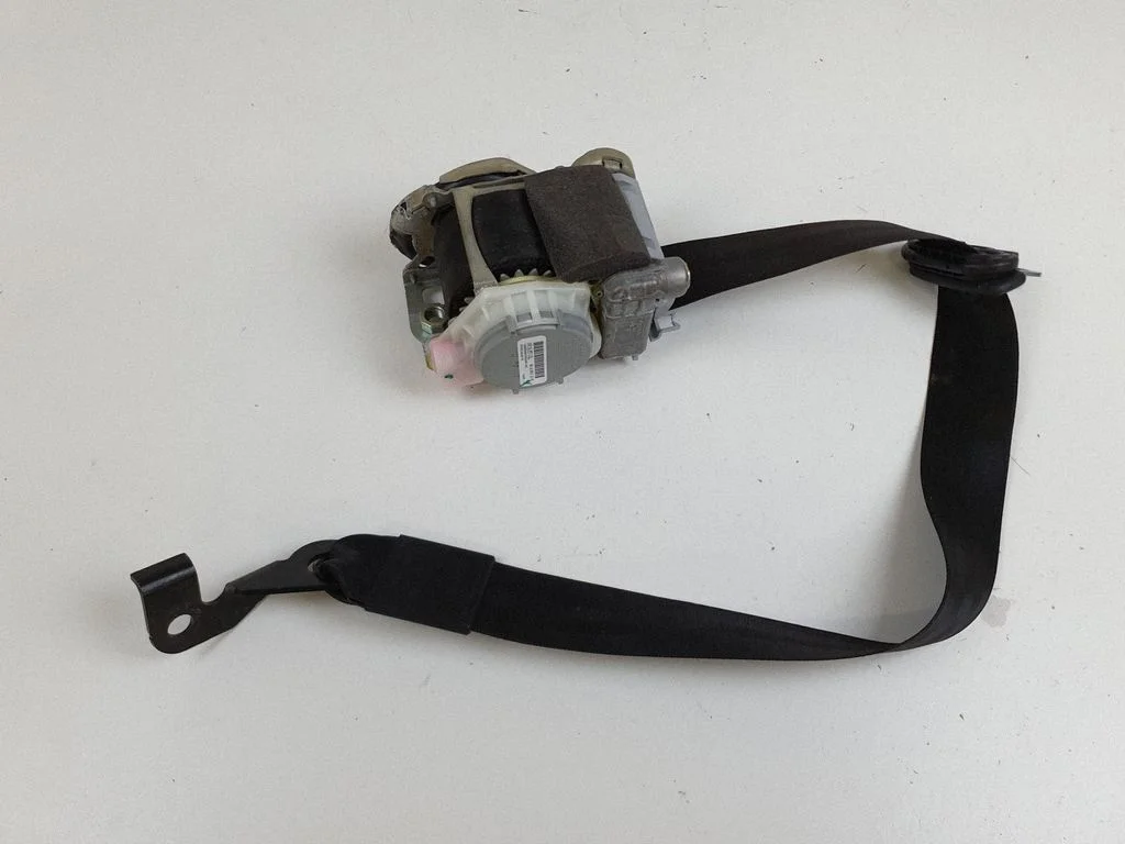 Front seatbelt 8R1857706M – Audi Q5 SQ5 8R (2008-2017)