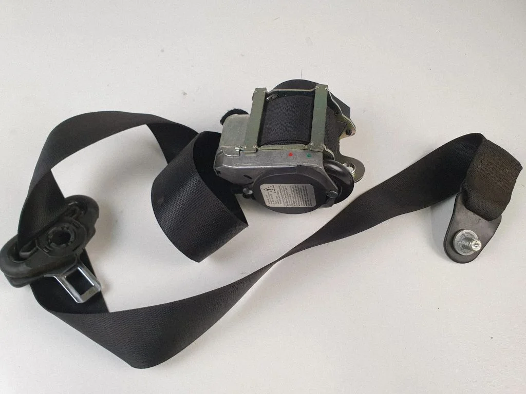 Front seatbelt – Mercedes-Benz Vito Viano W639 (2003-2014)