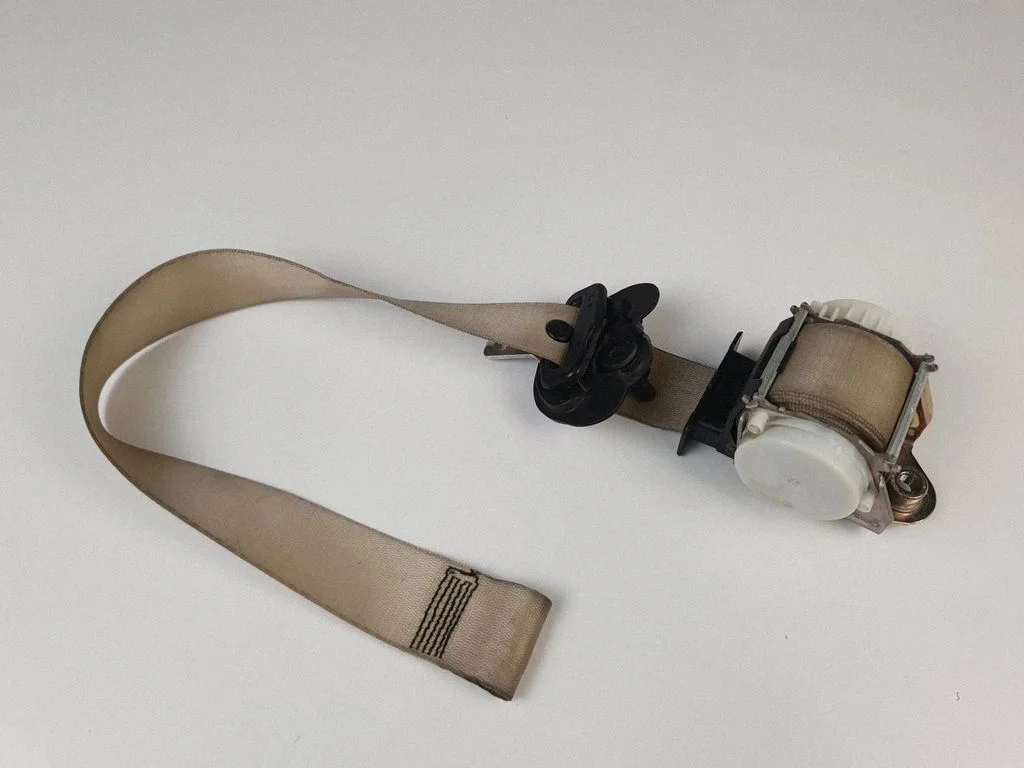Front seatbelt 34023561B