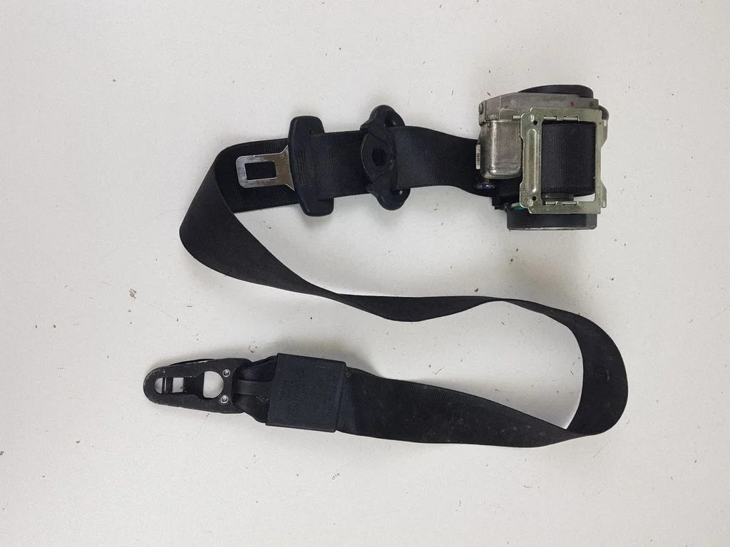 Front seatbelt 4F0857706A