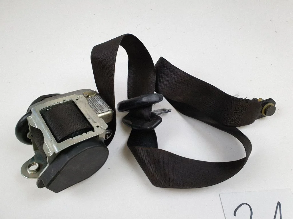 Pas bezpieczeństwa przedni A4548600685 – Smart ForFour I (2004-2006)