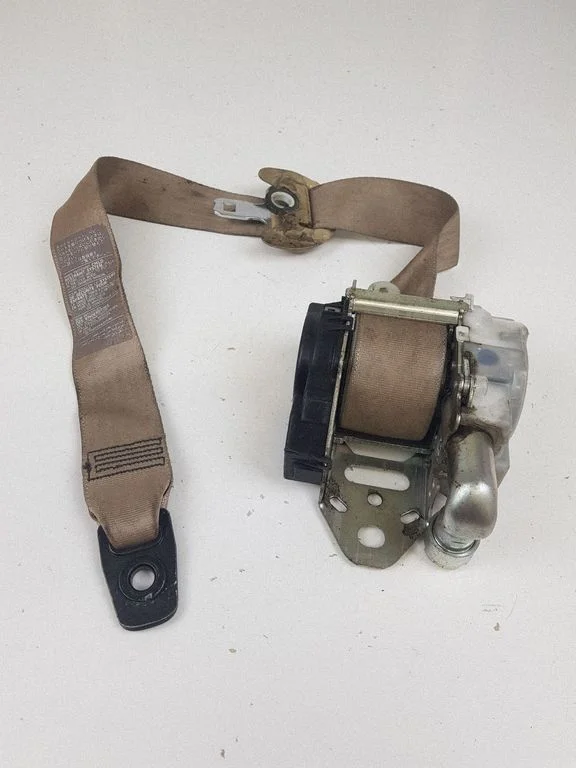 Front seatbelt 7Q2620P