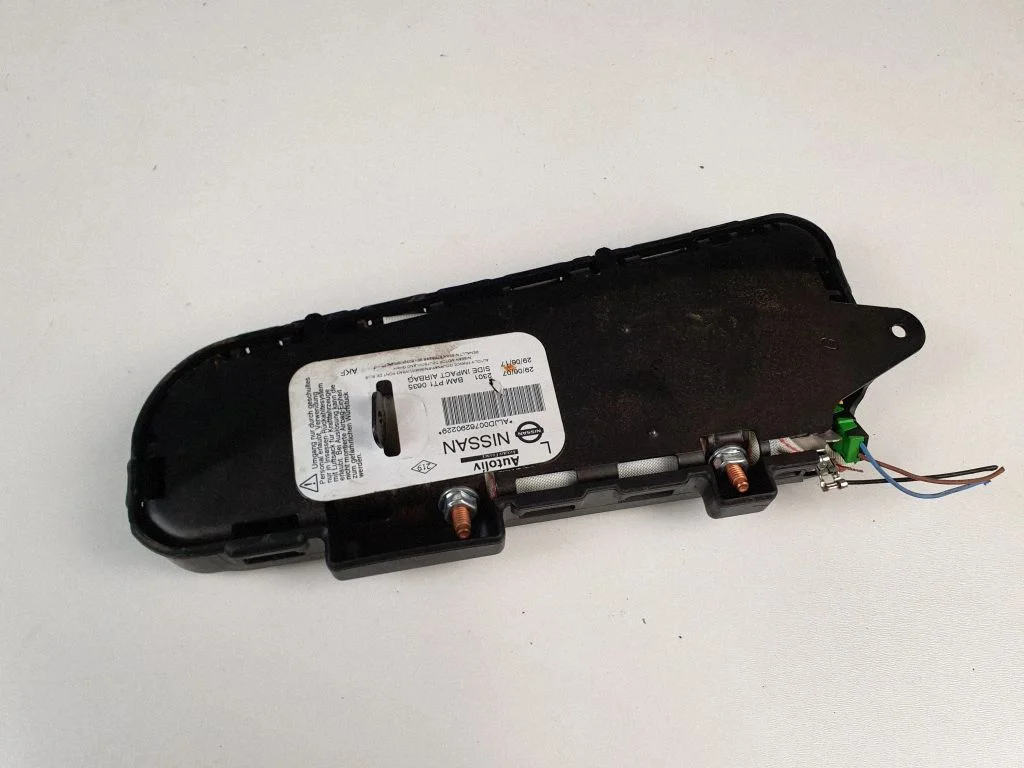Seat airbag – left