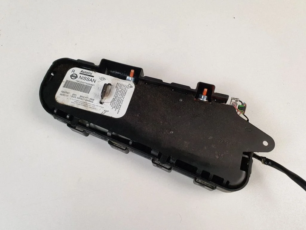Seat airbag – right