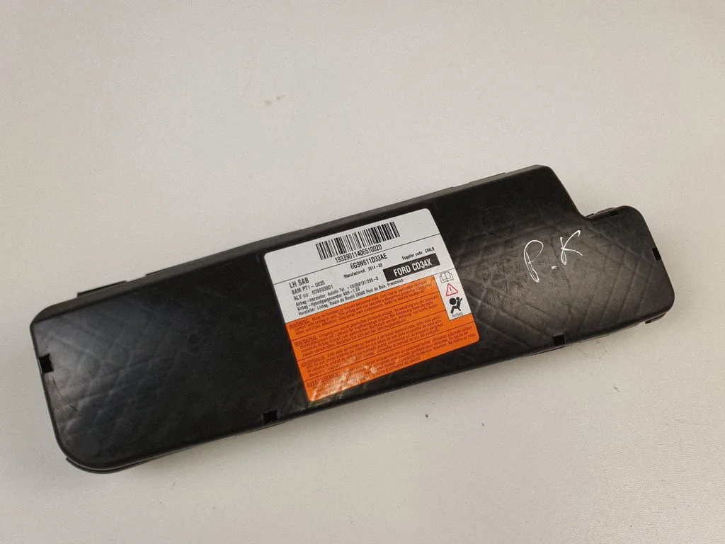 Istme turvapadi 6G9N611D33AE