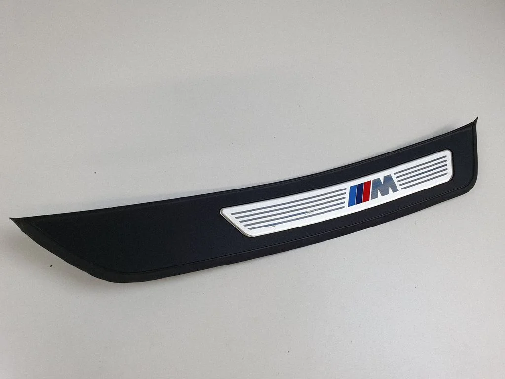 Rear sill trim cover 8050052