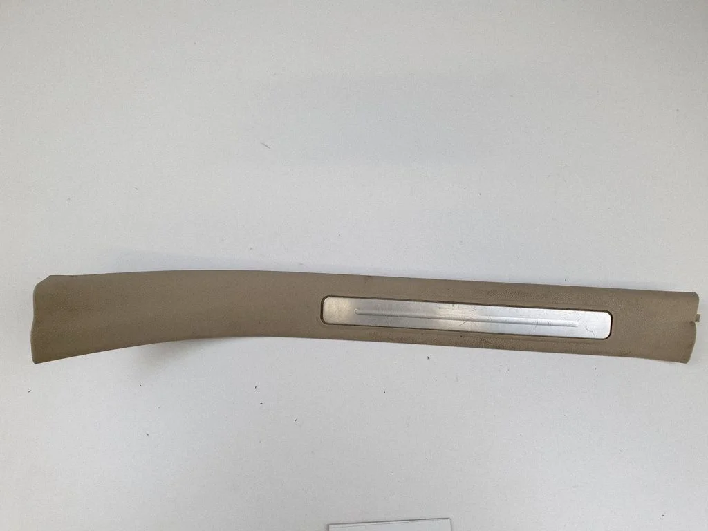 Aizmugurējā sliekšņa apdare (iekšējā) A1696800874