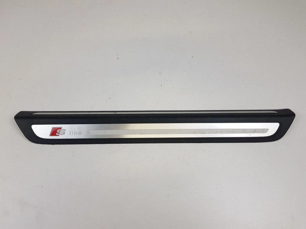 Front sill trim cover 8R0853374F – Audi Q5 SQ5 8R (2008-2017)