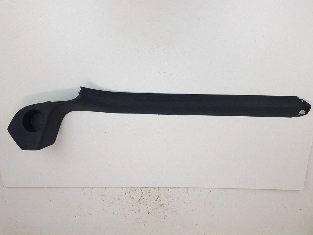 Front sill trim cover 8T0853905A