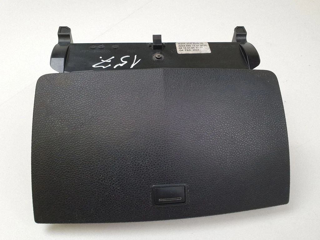 Screen/display/small screen – Mercedes-Benz C-Class AMG W204 (2007-2014)