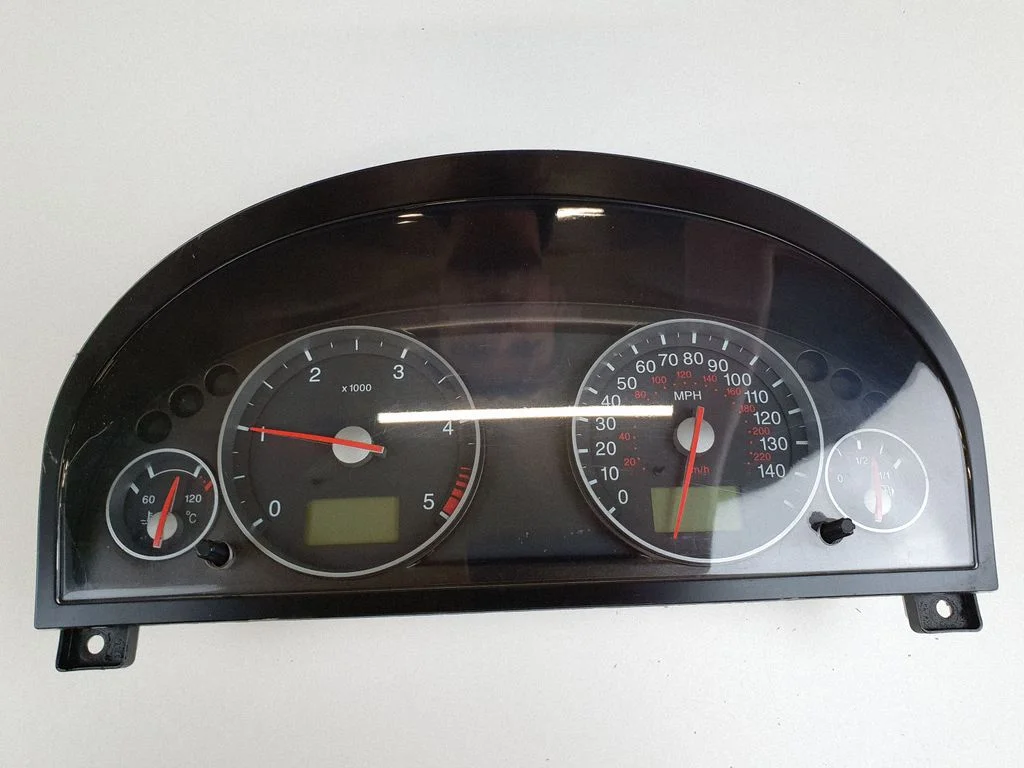 Speedometer (instrument cluster) 3S7F10841