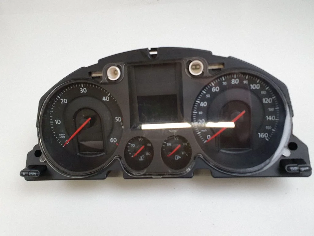 Speedometer (instrument cluster) A2C53042108