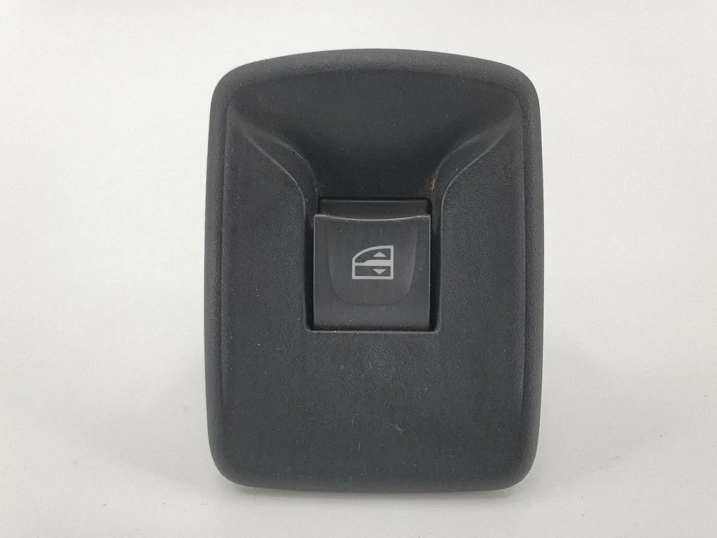 Electric window control switch – Renault Trafic III (X82) (2014-)