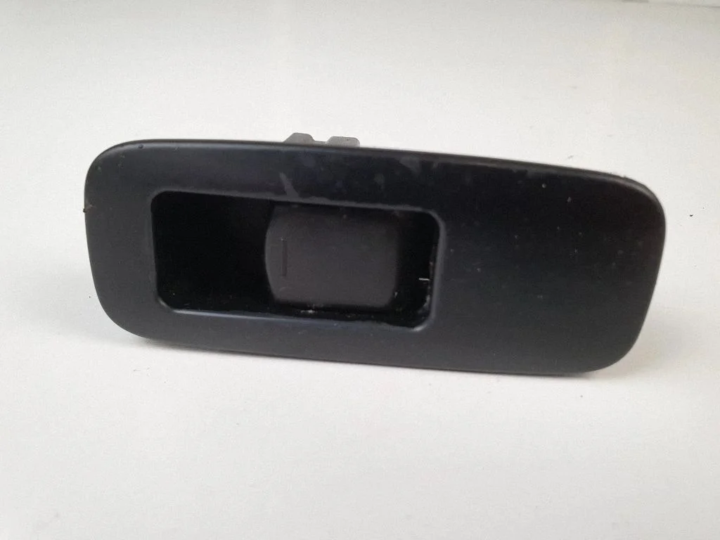 Electric window control switch 25411