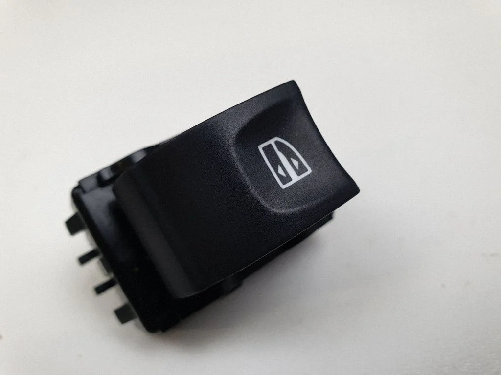 Electric window control switch 809600018R