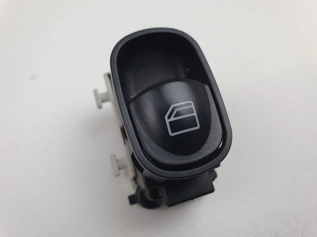 Elektriaknate lüliti A2098203510