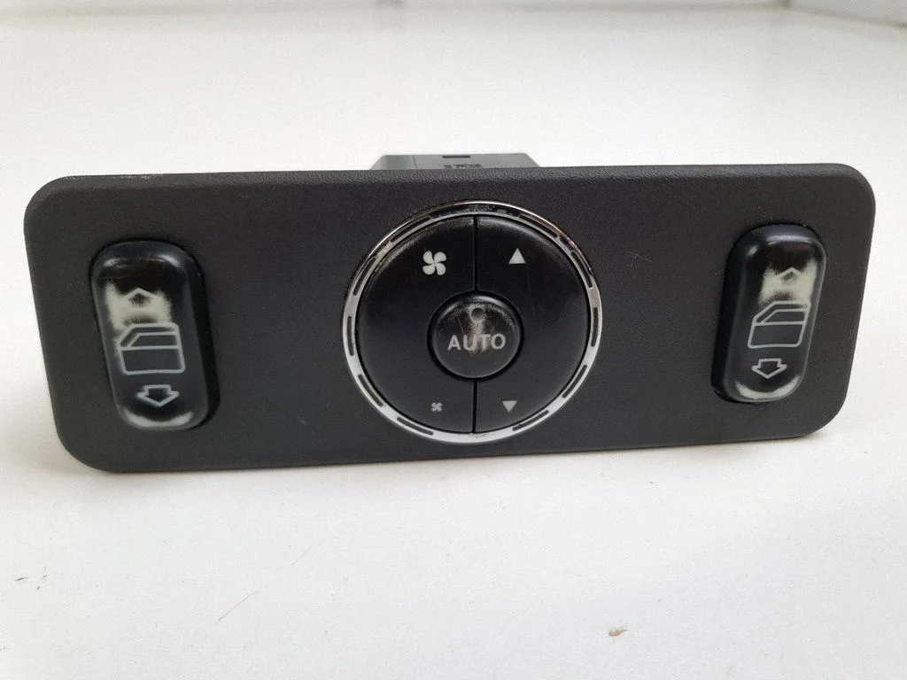 Electric window control switch A1638200326