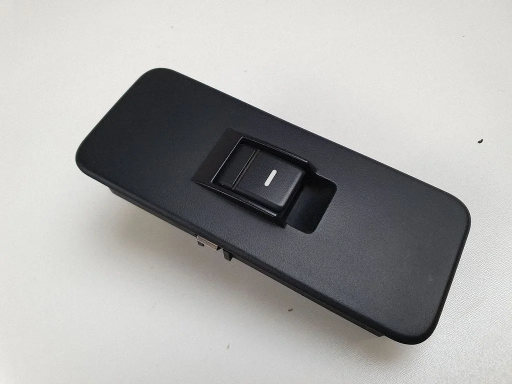 Electric window control switch – Land Rover Range Rover Sport L320 (2005-2013)