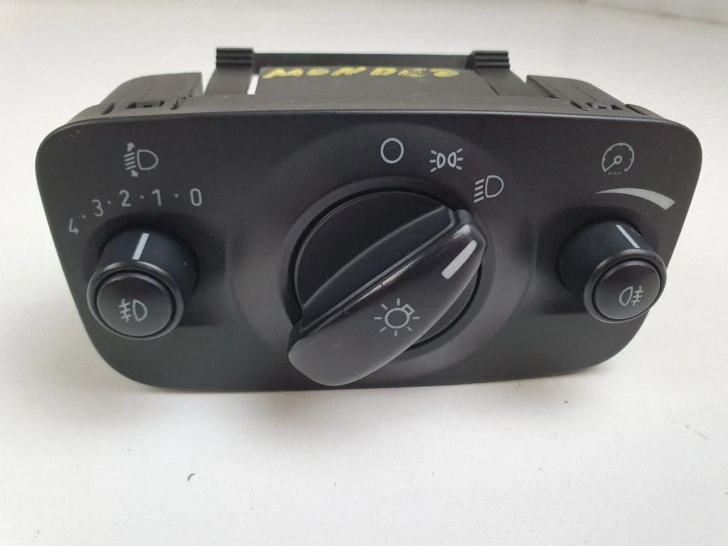 Przełącznik świateł 6G9T13A024AE