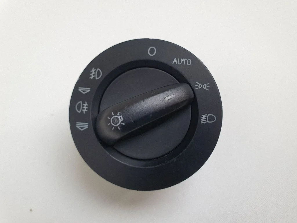 Light switch 4F2941531D