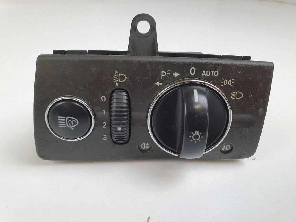 Light switch 2115450504