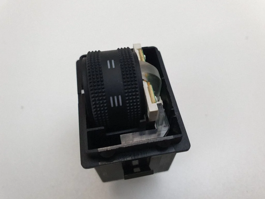 Headlight level height control switch – Audi A6 Allroad C5 (1999-2005)