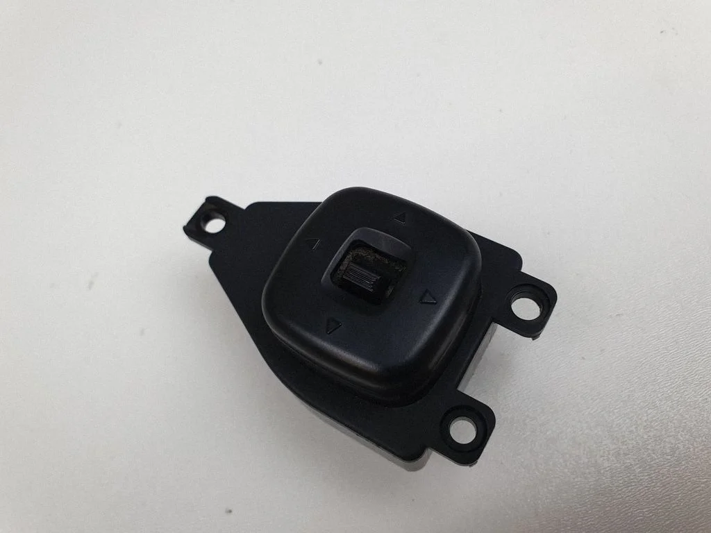 Wing mirror switch BJOE66600