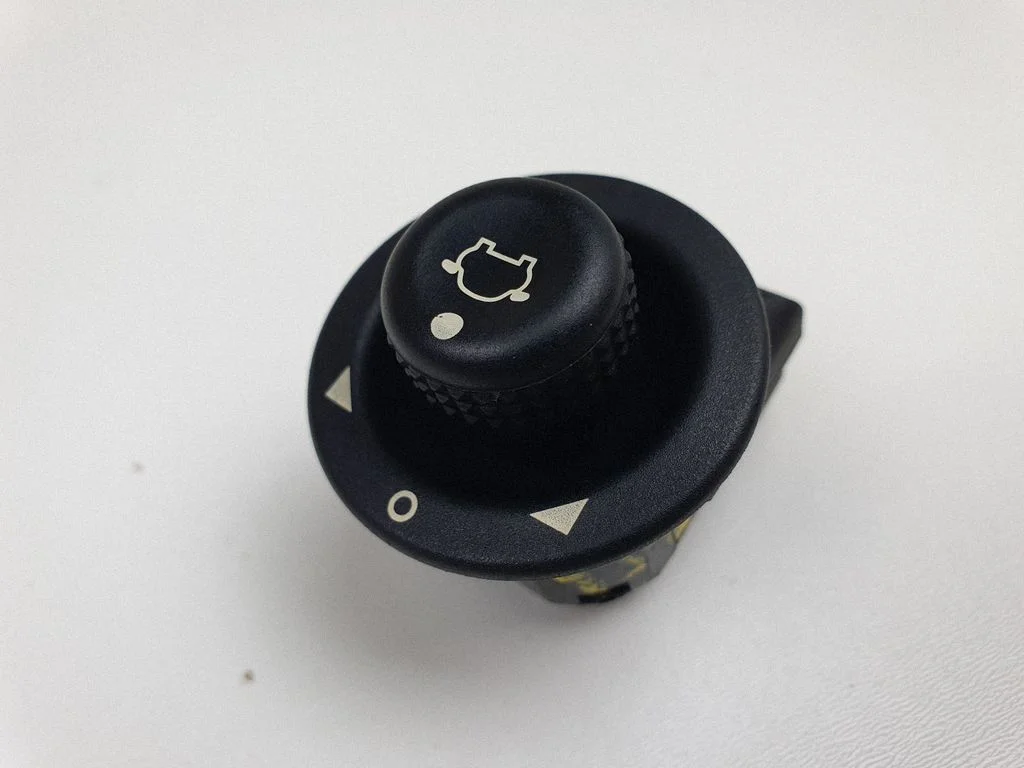 Wing mirror switch 93BG17B676BB