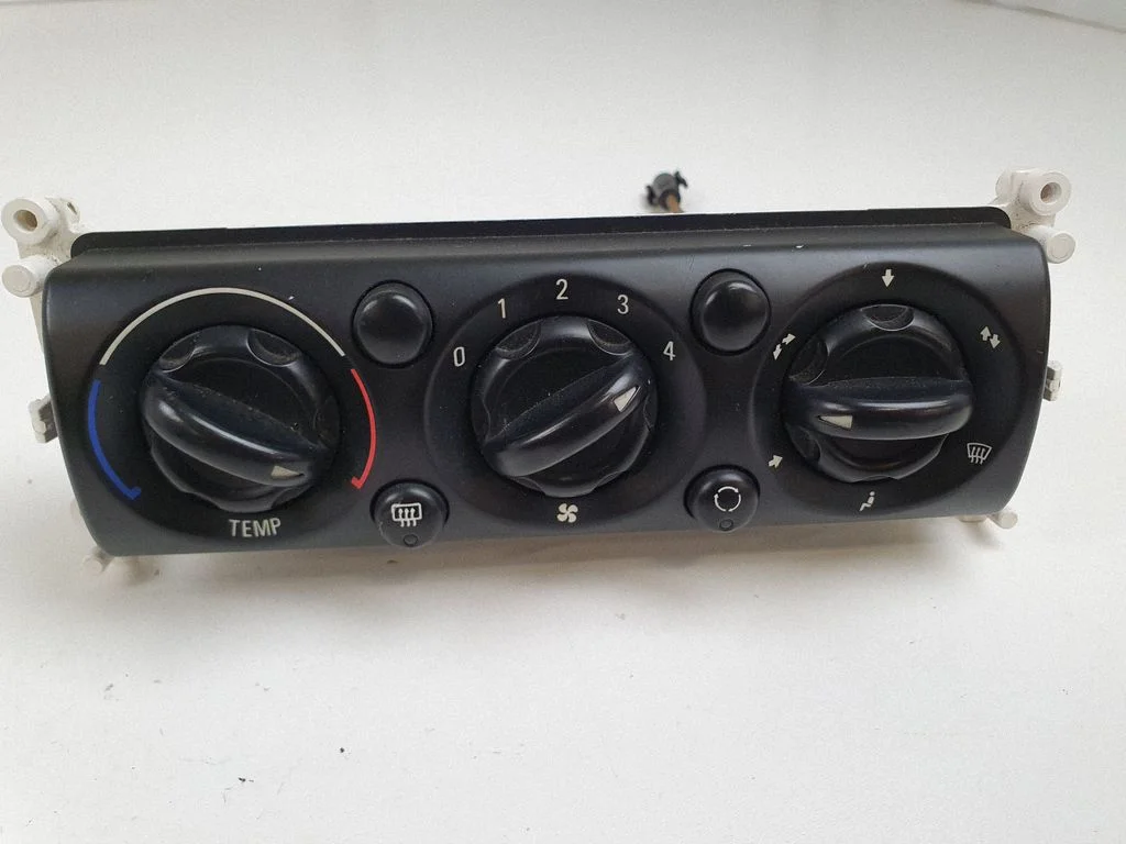 Climate control unit 1502212
