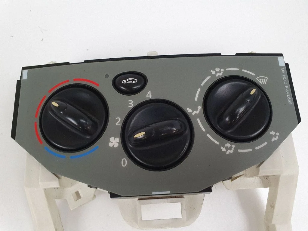 Climate control unit 69920001 – Renault Trafic II (X83) (2001-2014)