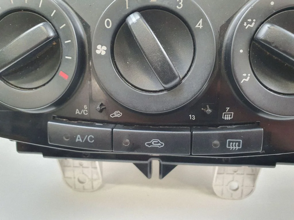 Climate control unit M1900CC33F09