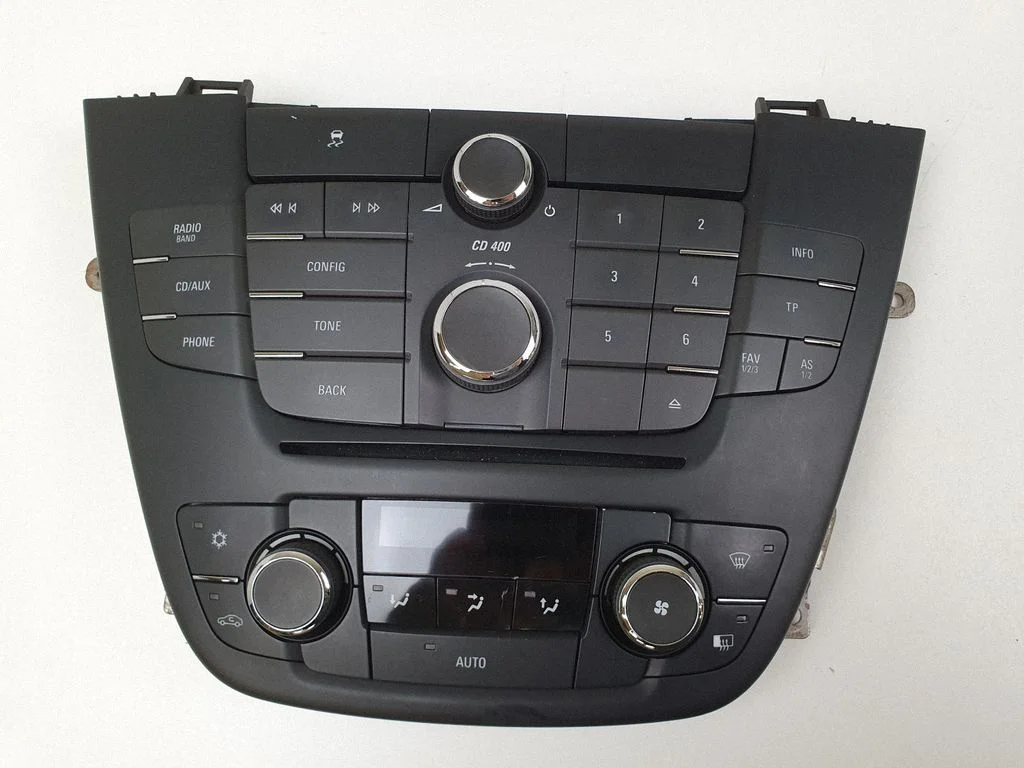 Gaisa kondicioniera/klimata/sildītāja vadības bloks (salonā) – Opel Insignia A (2008-2017)