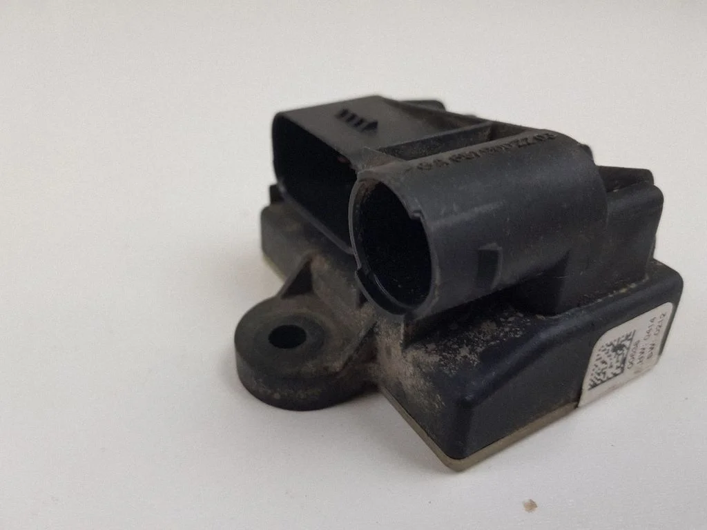 Kvēlsveču priekšuzsildes relejs A6519002203