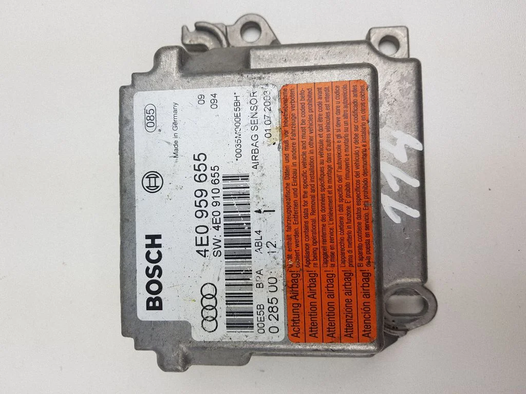 Airbag control unit/module – Audi A8 S8 D3 4E (2002-2009)