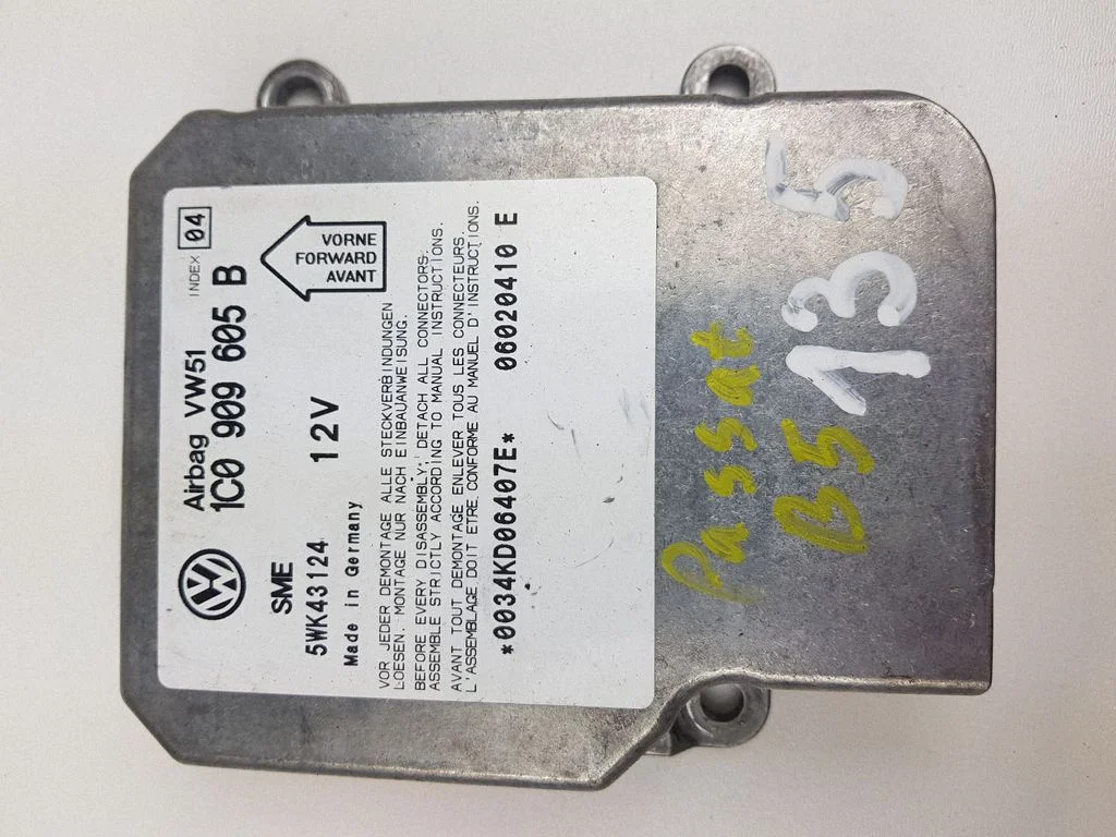 Drošības spilvenu vadības bloks 1C0909605B