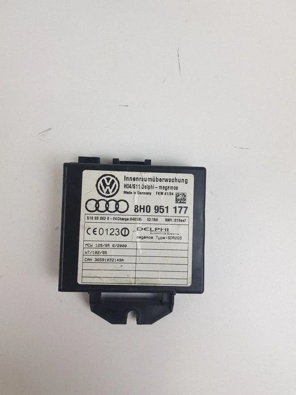 Signalisatsiooni juhtplokk – Audi A4 S4 B7 8E 8H (2005-2008)